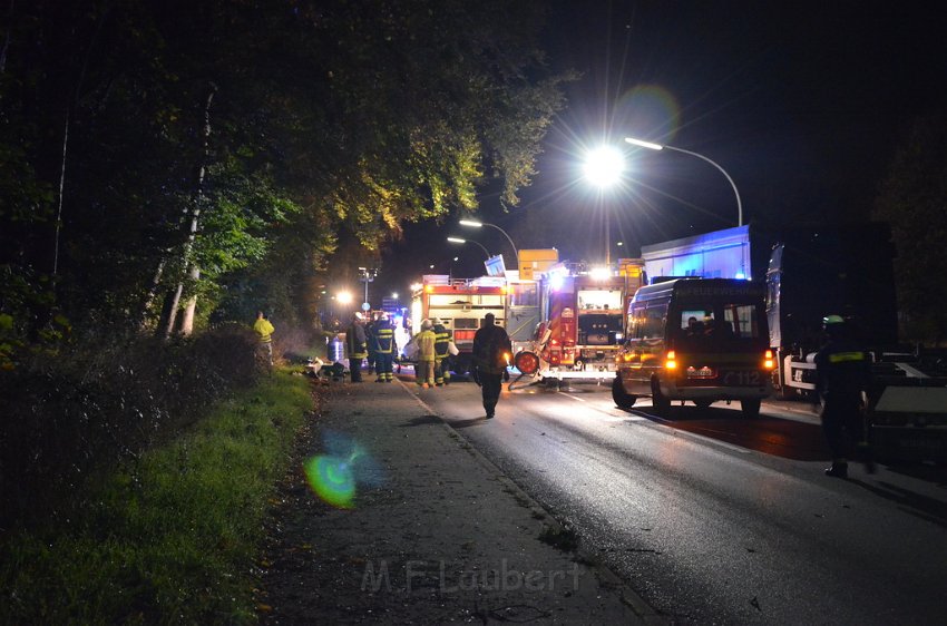 VU Tanklastzug umgestuerzt Huerth Industriestr P111.JPG